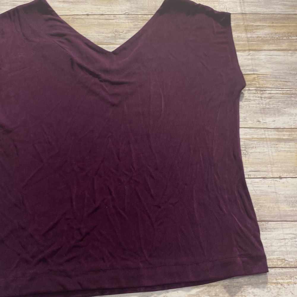 Chicos Travelers Plum Short Sleeve Top Sz 0= S - Picture 3 of 3